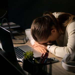 Burnout: Quando o Corpo e a Mente Pedem Socorro. Entenda os Sinais e Como Recuperar-se.